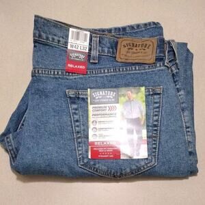 NWT Signature by Levi Strauss & Co. Men's Relaxed Straight Blue Jeans 42 x 32